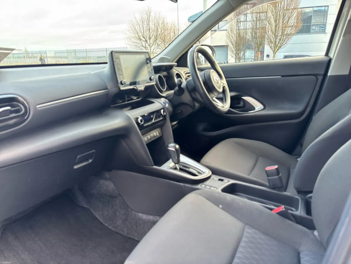 Toyota Yaris Cross Yaris Cross Hybrid - Image 3