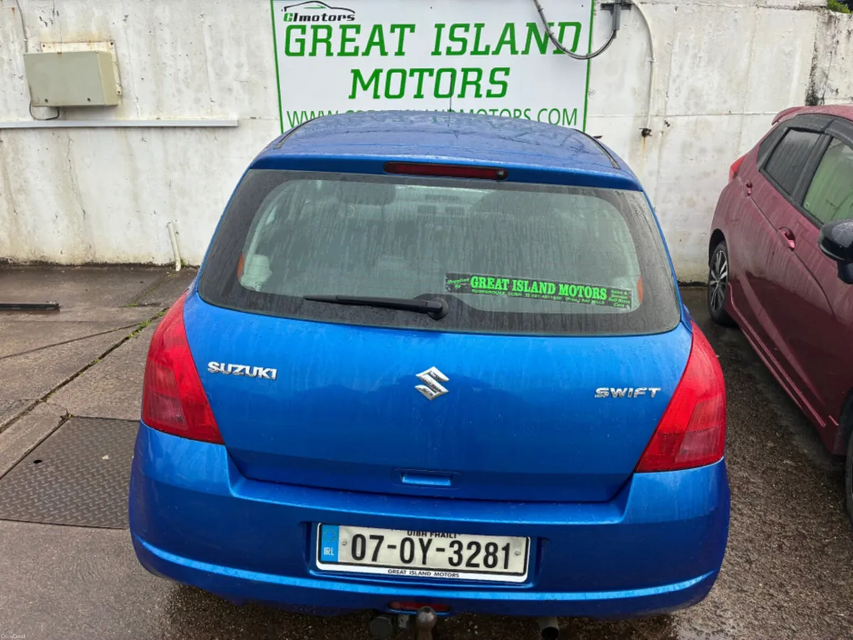 Suzuki Swift 1.3 GLX 5DR - Image 4