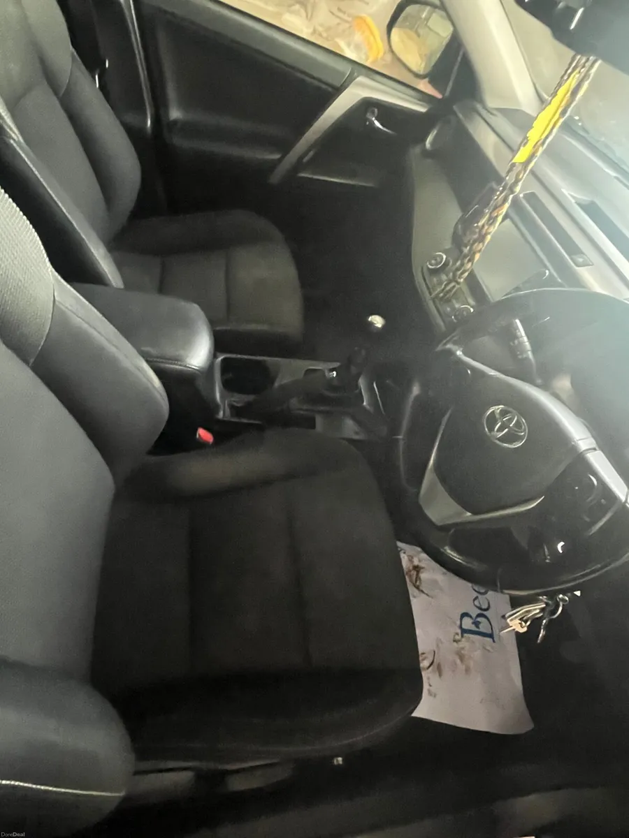 Toyota RAV4 2017 - Image 2