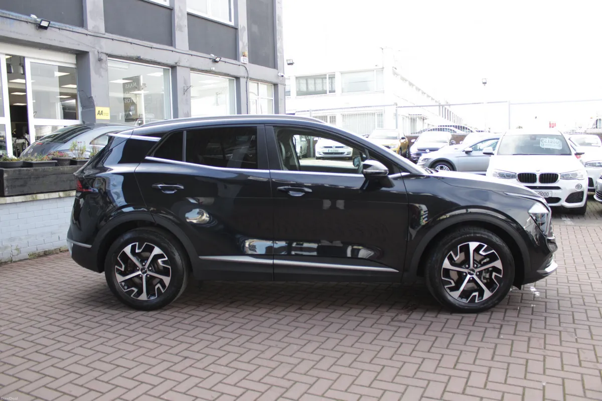 Kia Sportage 2023 - Image 3
