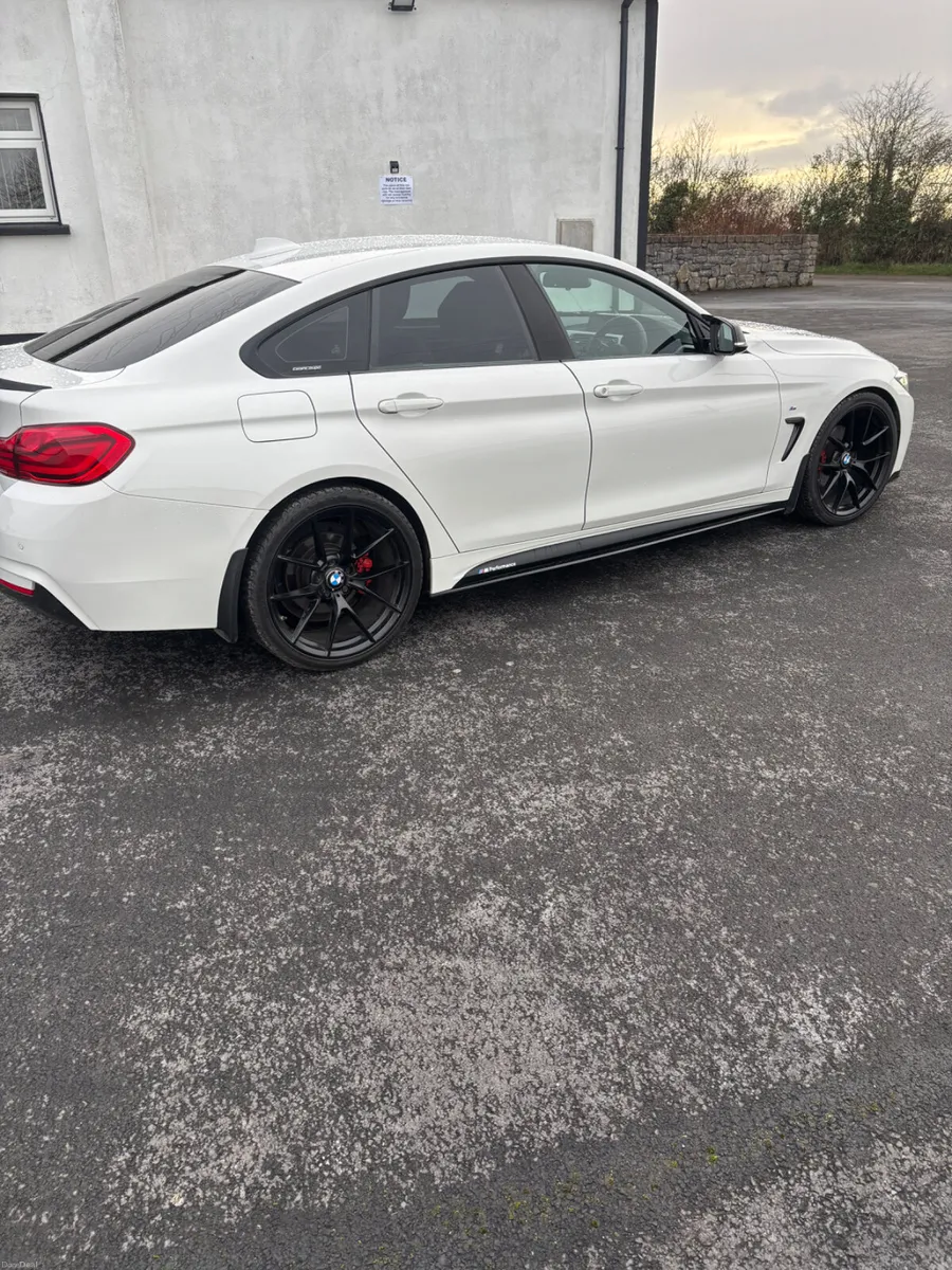 BMW 4-Series 2018 - Image 4