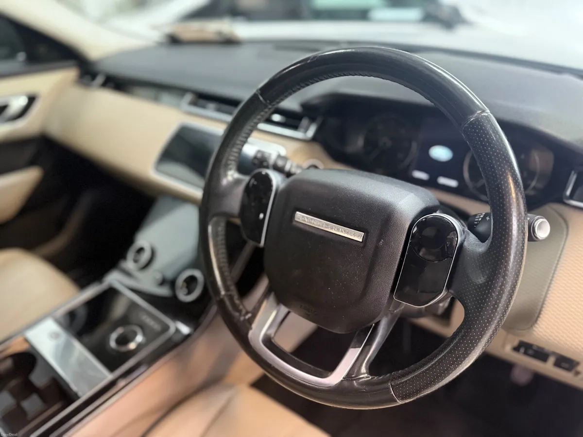 Land Rover Range Rover Velar 2018 SE - Image 3