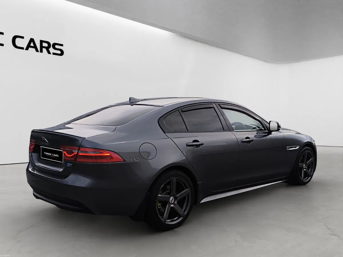 2015 JAGUAR XE R-SPORT 2.0D AUTO - Image 4