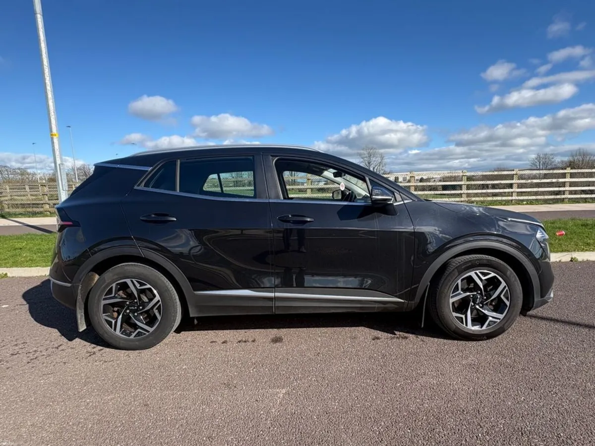 Kia Sportage SPORT Mhev MY23 5DR, **warranty till - Image 4