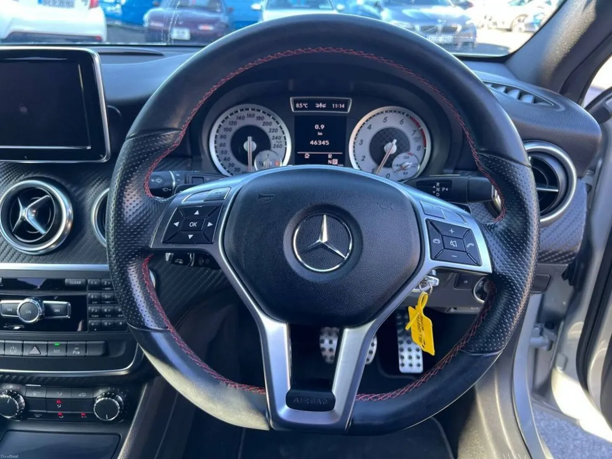 Mercedes-Benz A-Class A180 AMG-LINE 1.6 AUTO // LE - Image 4