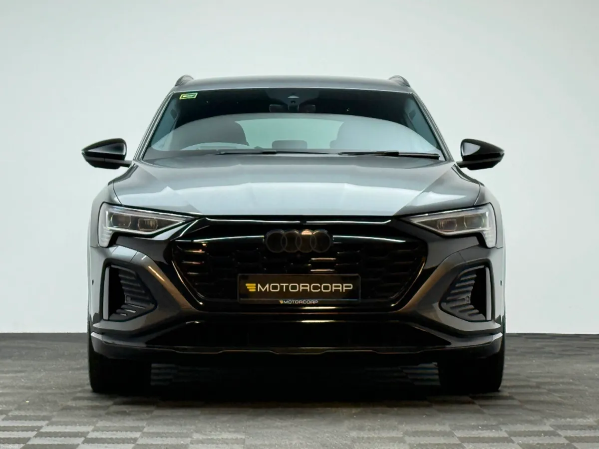 Audi Q8 e-tron 50 BLACK EDITION QUATTRO - Image 2