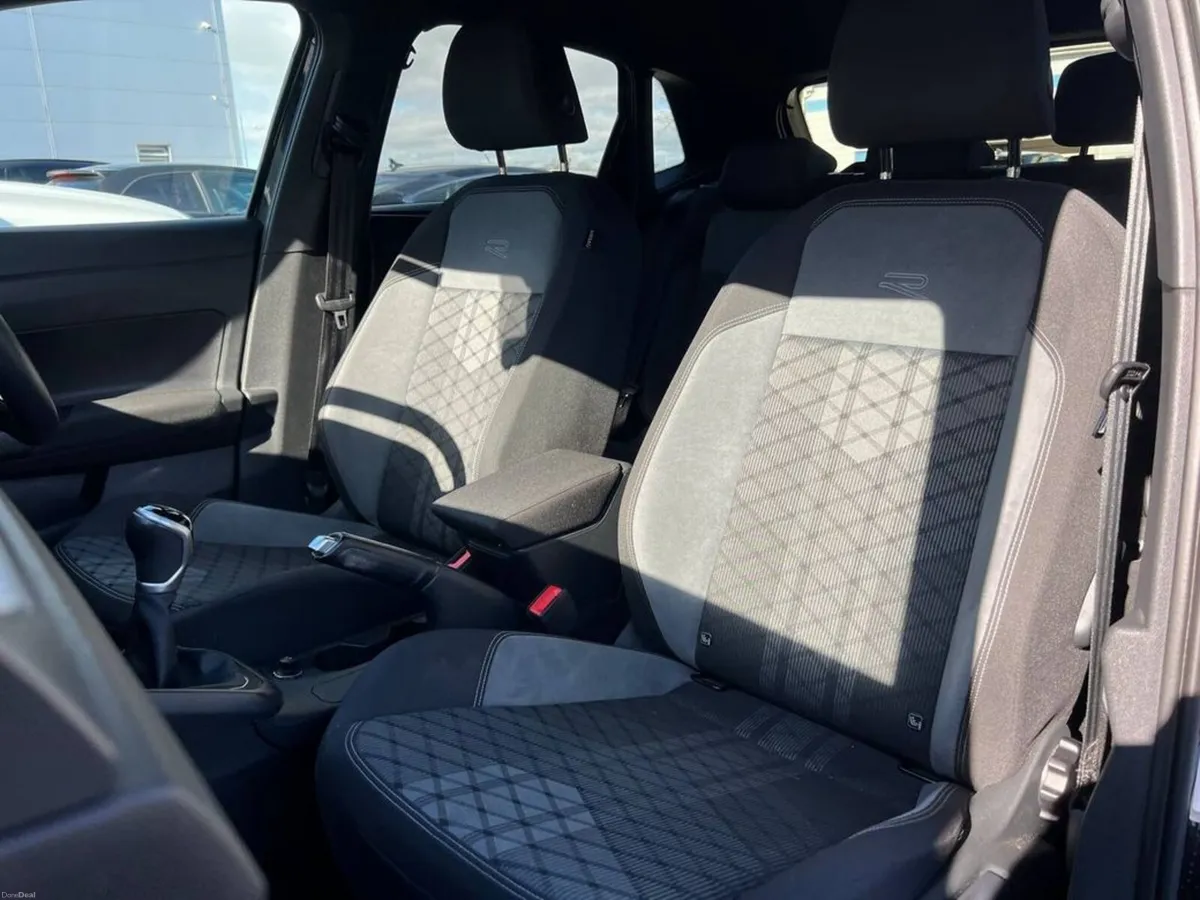 Volkswagen Polo R-LINE 1.0 TSI // APPLE CARPLAY/AN - Image 4