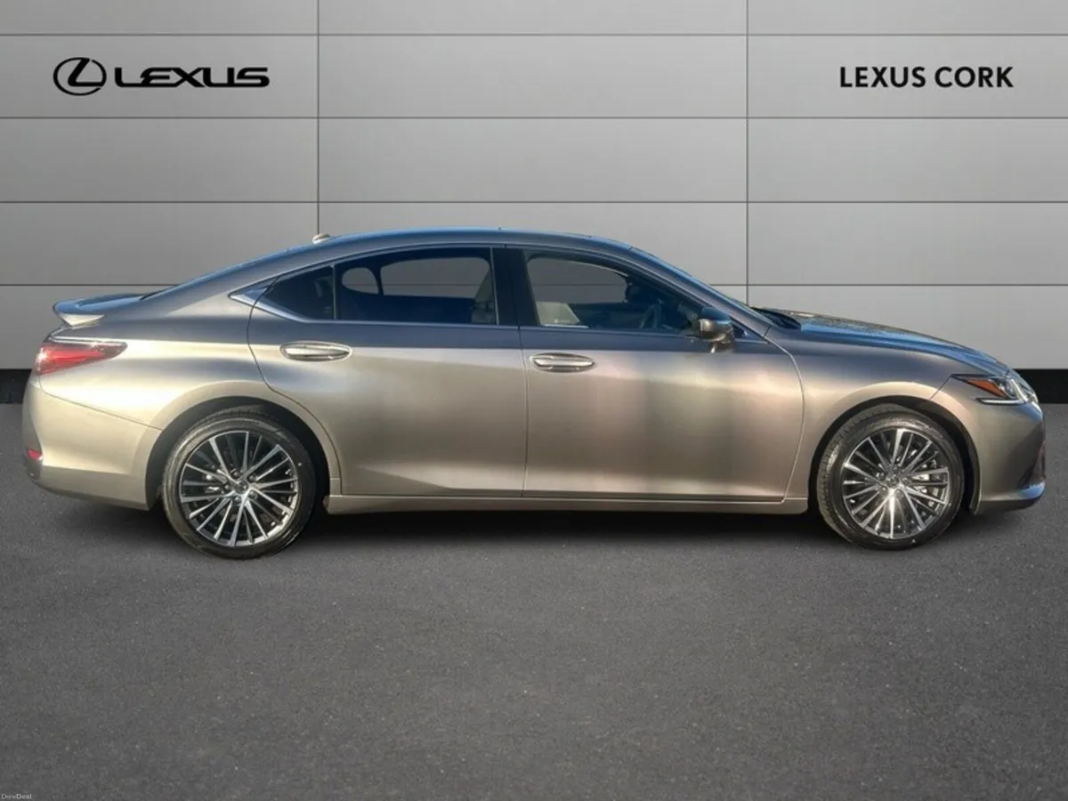 Lexus ES 2.5 - Image 4