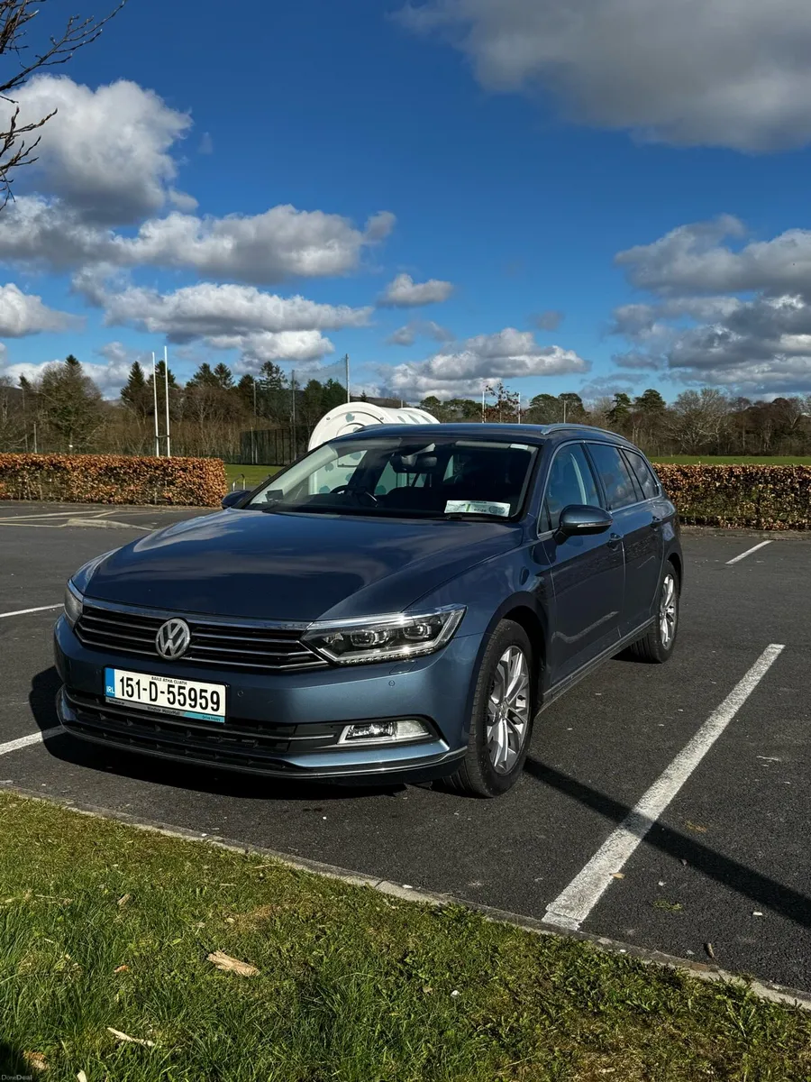 Volkswagen Passat - Image 1