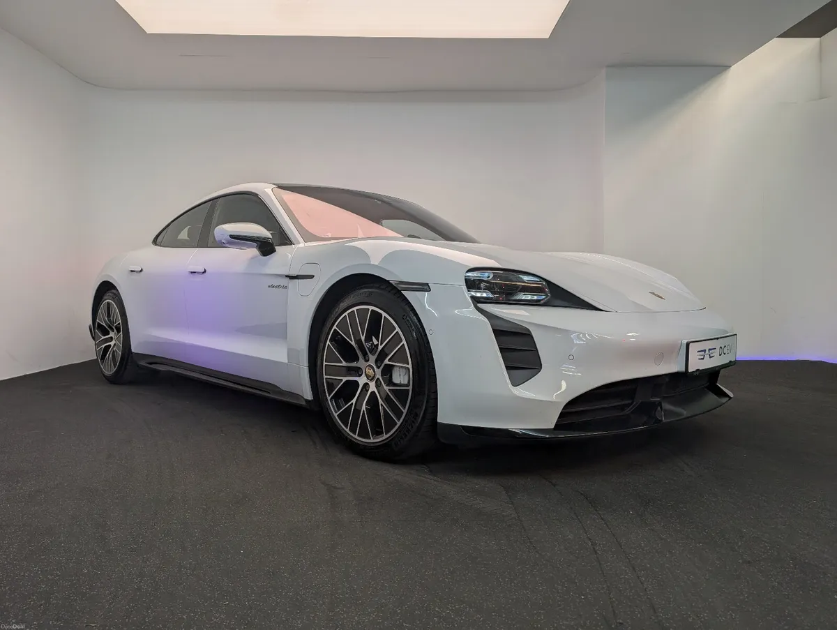 Porsche Taycan Turbo 2020 - Image 2