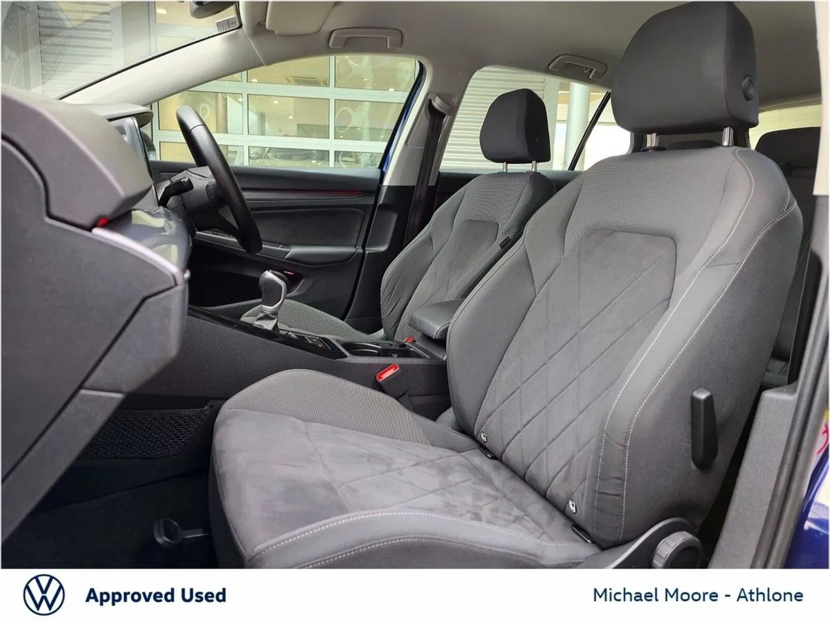 Volkswagen Golf 2.0 TDI 115BHP Style - Image 4