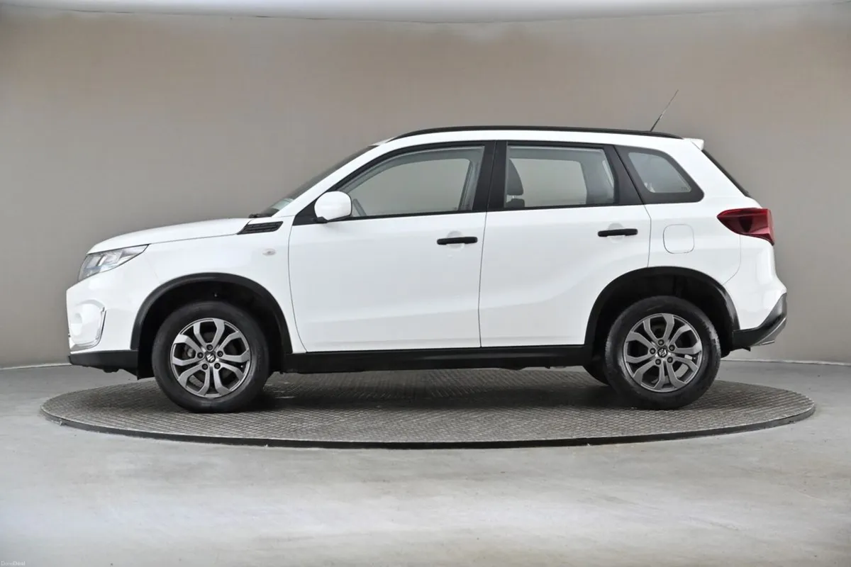 Suzuki Vitara 1.4 BOOSTERJET HYBRID GO 6SPD - Image 5