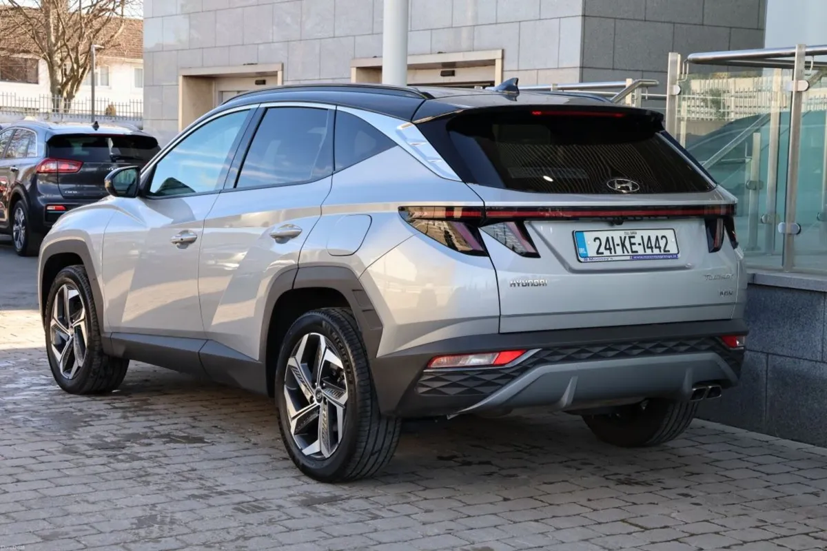 Hyundai Tucson 2WD Executive Plus HEV Auto w.2 Ton - Image 4