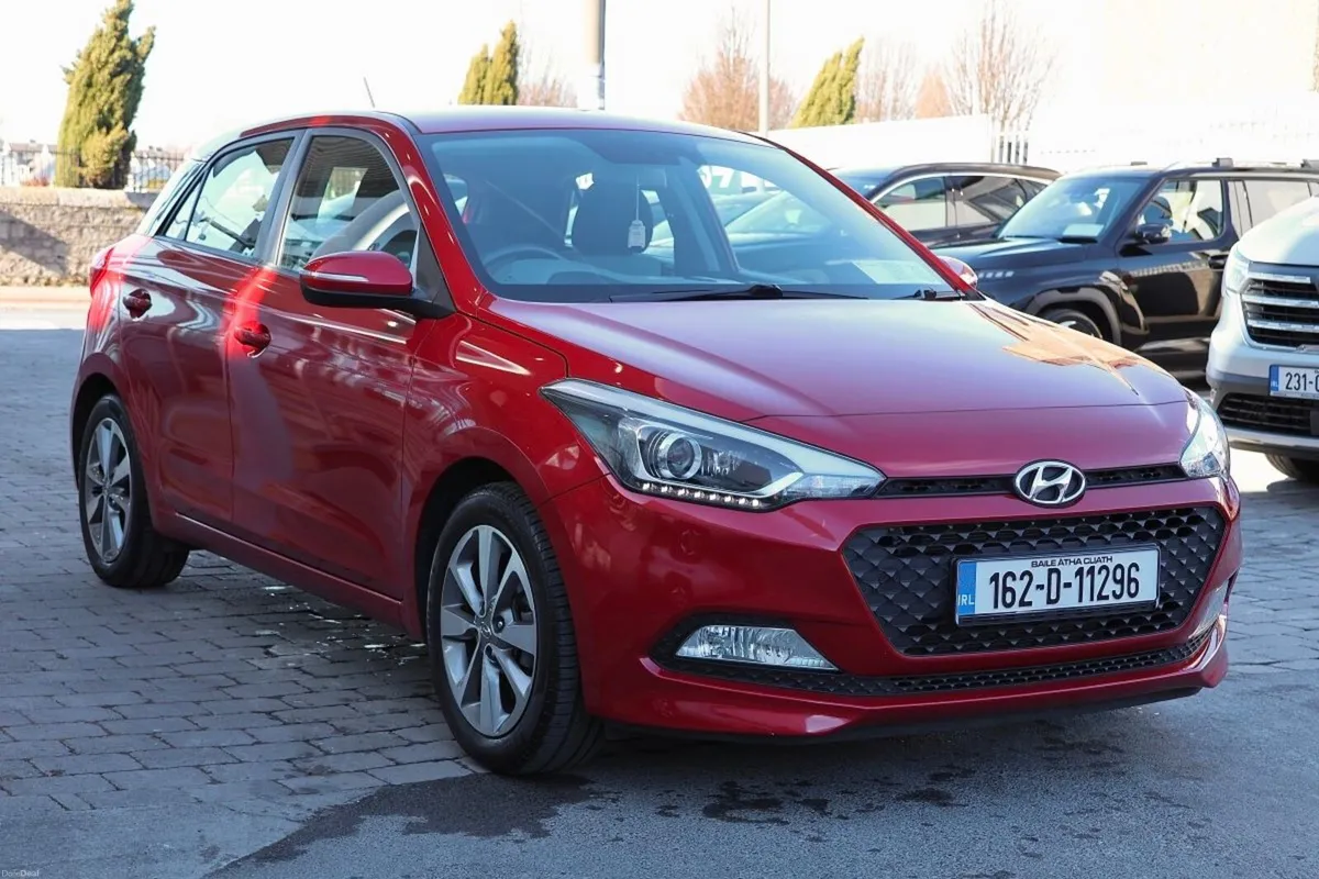 Hyundai i20 1.2 Deluxe, Very low mileage! - Image 4