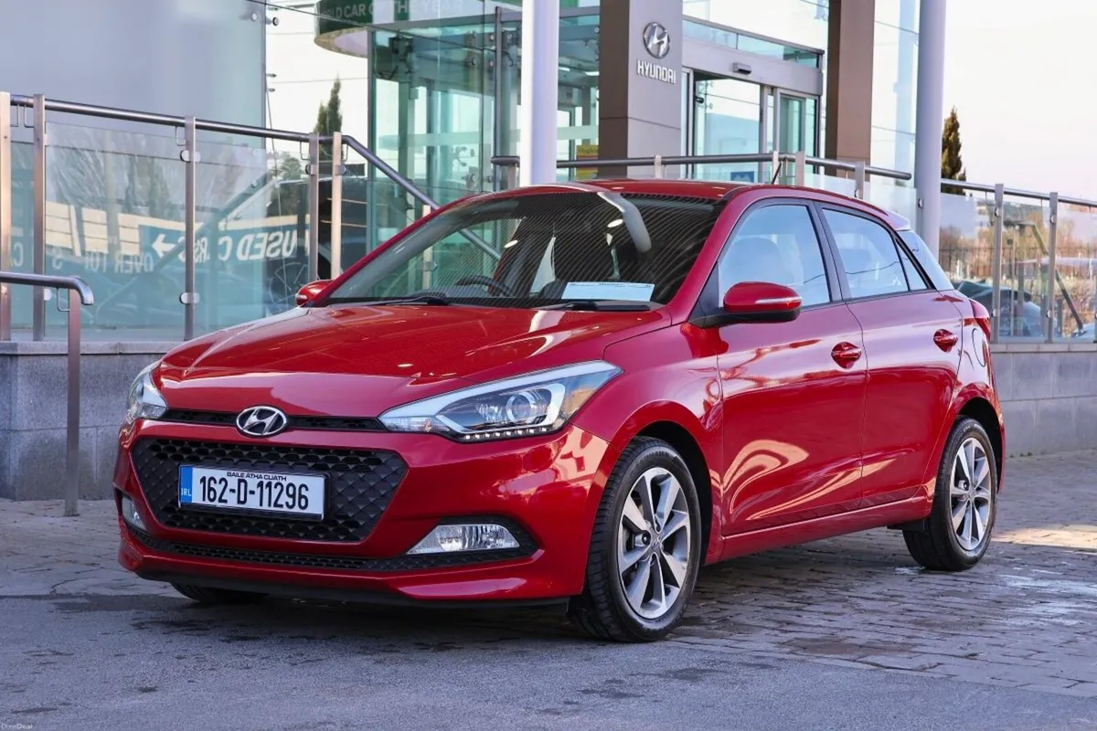 Hyundai i20 1.2 Deluxe, Very low mileage! - Image 1