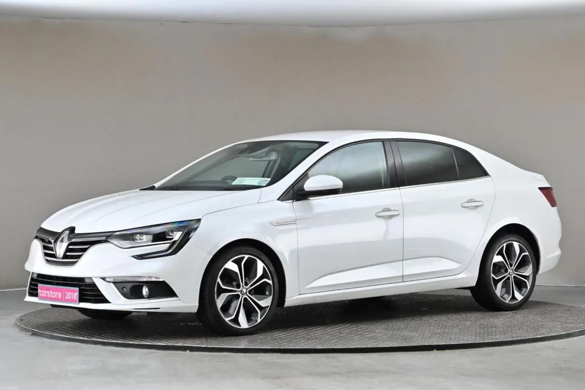 Renault Megane 1.6 DCI GRAND COUPE SIGNATURE 4DR * - Image 4