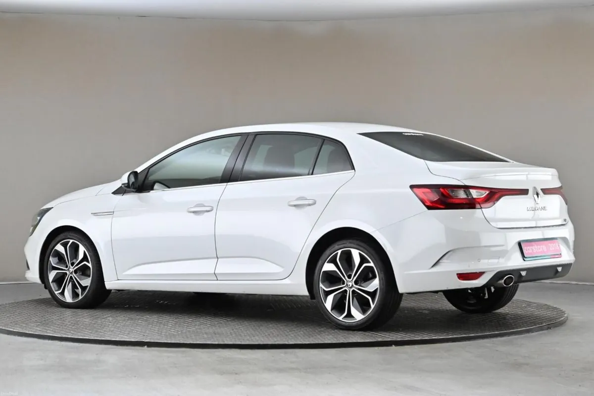 Renault Megane 1.6 DCI GRAND COUPE SIGNATURE 6SPD - Image 6
