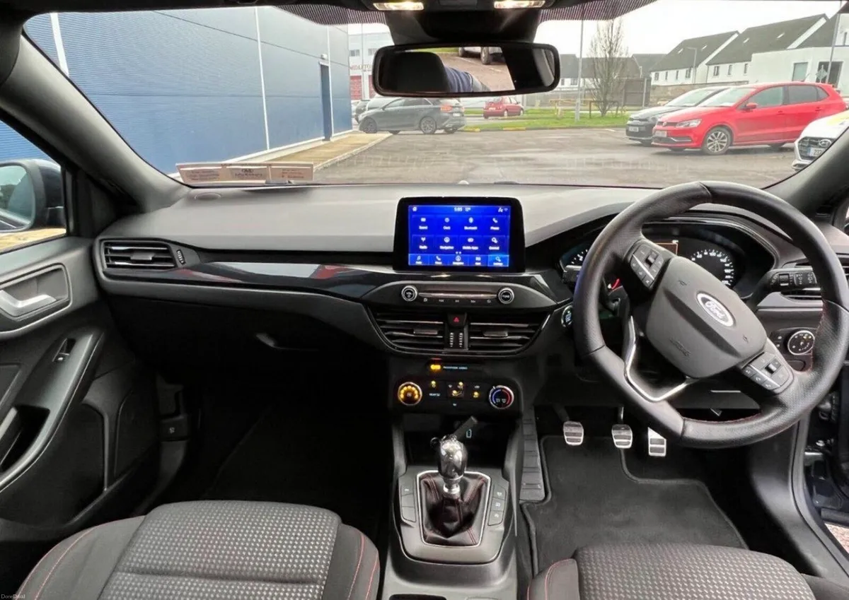 2020 Ford Focus ST Line - Image 4