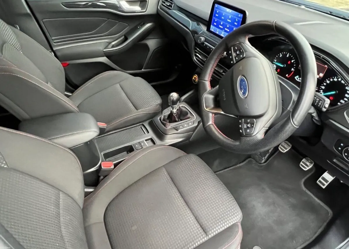 2020 Ford Focus ST Line - Image 2