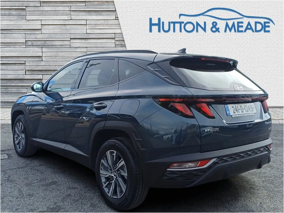 Hyundai Tucson Executive HEV 1.6 Petrol 5dr - Image 3