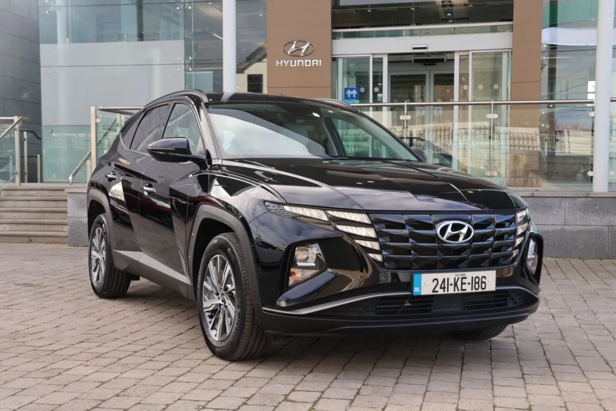 Hyundai Tucson 2WD Executive HEV Auto - Image 1