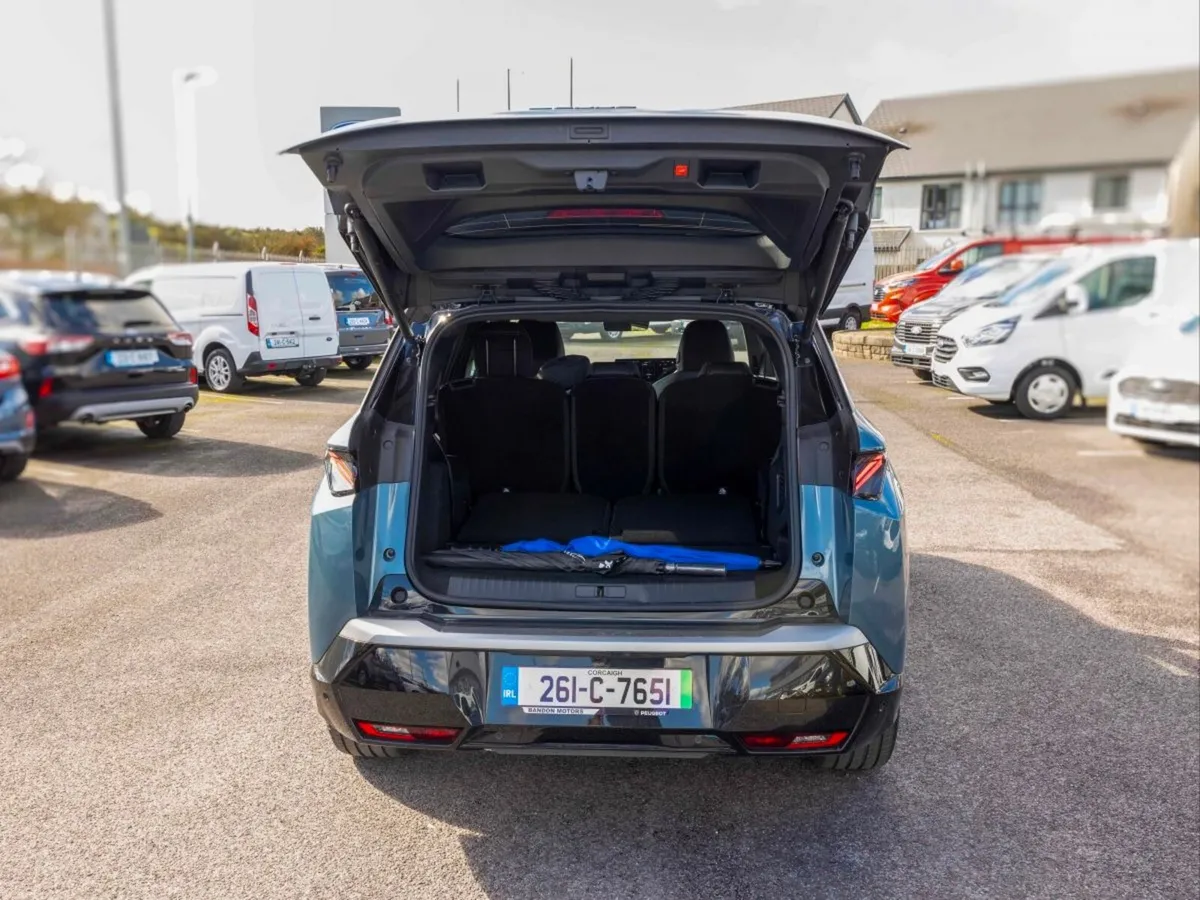 Peugeot 5008 BEV 73kwh 210hp GT Exclusive - Image 5