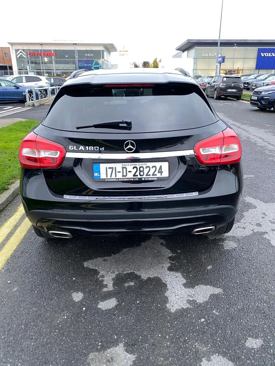 Mercedes-Benz GLA 2017 - Image 2