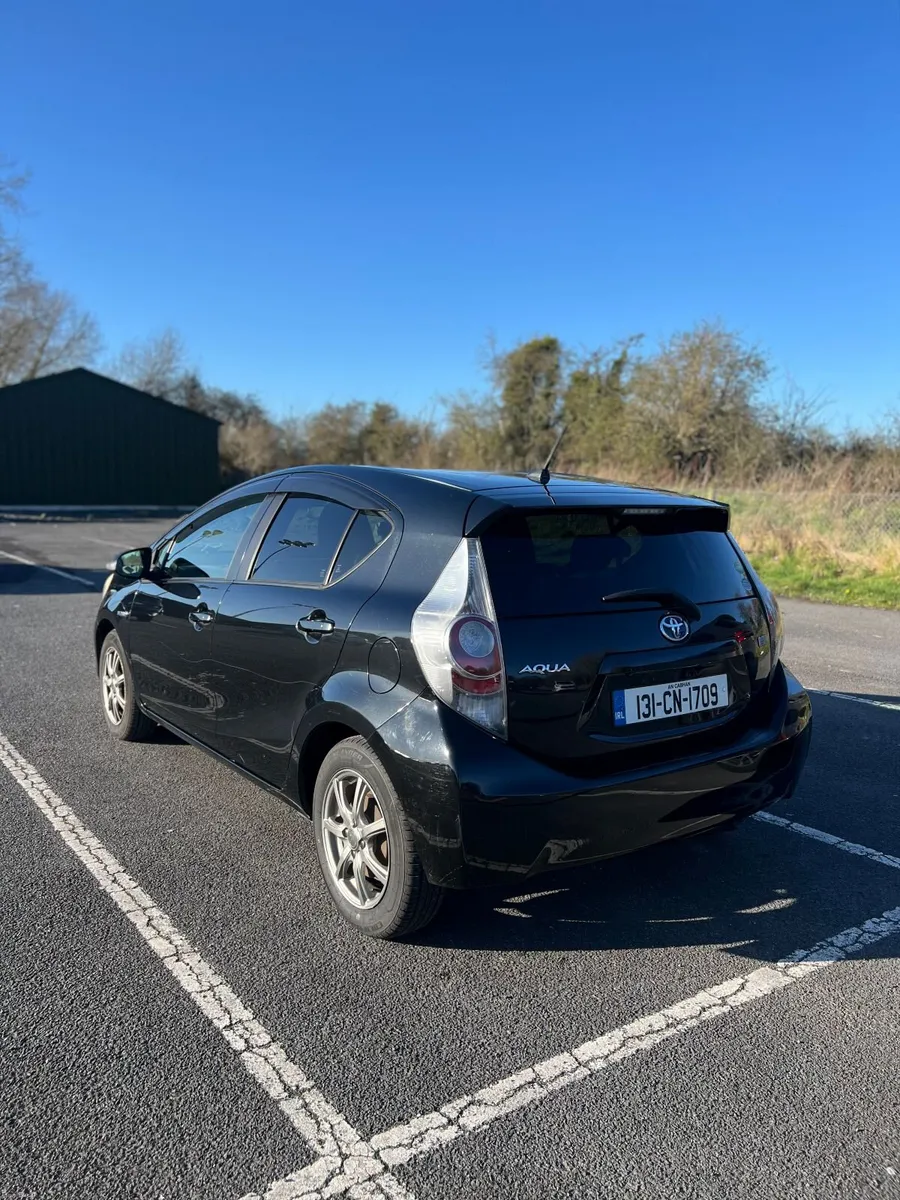 Toyota Aqua 2013 - Image 4
