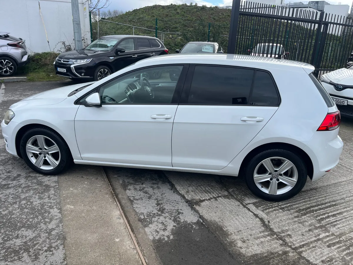 VOLKSWAGEN GOLF 2015, 1.2TSI 5DR AUTO LOW KMS - Image 4