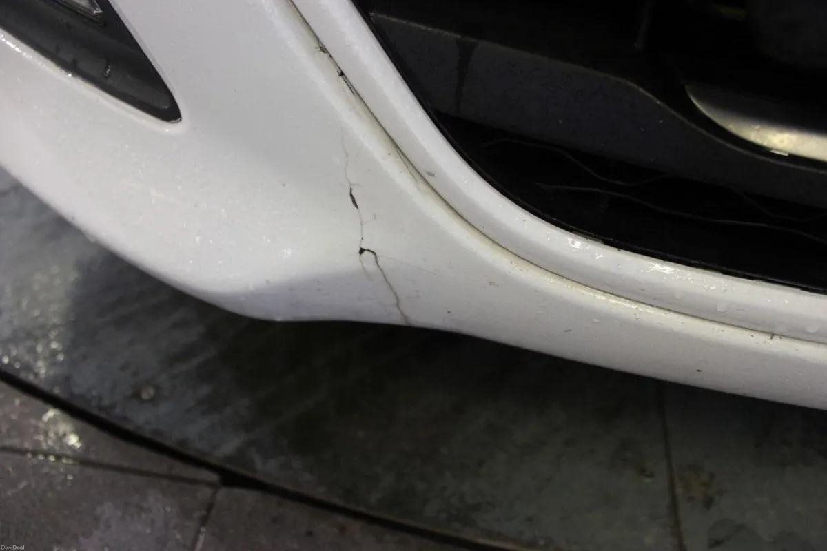 Hyundai i30 1.4L Petrol Deluxe -TENDER 35 - Image 4