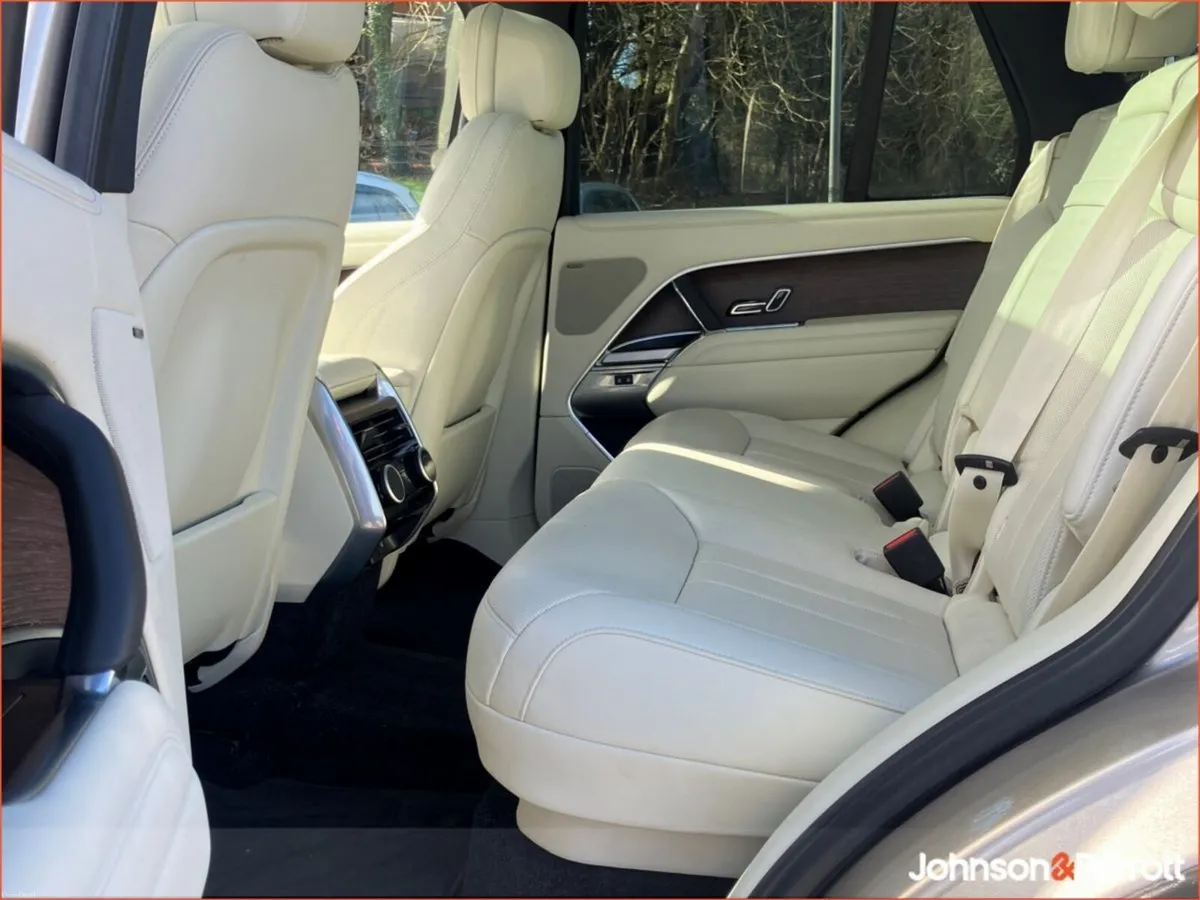 Land Rover Range Rover 3.0 Si4 PHEV 460PS AWD Auto - Image 5