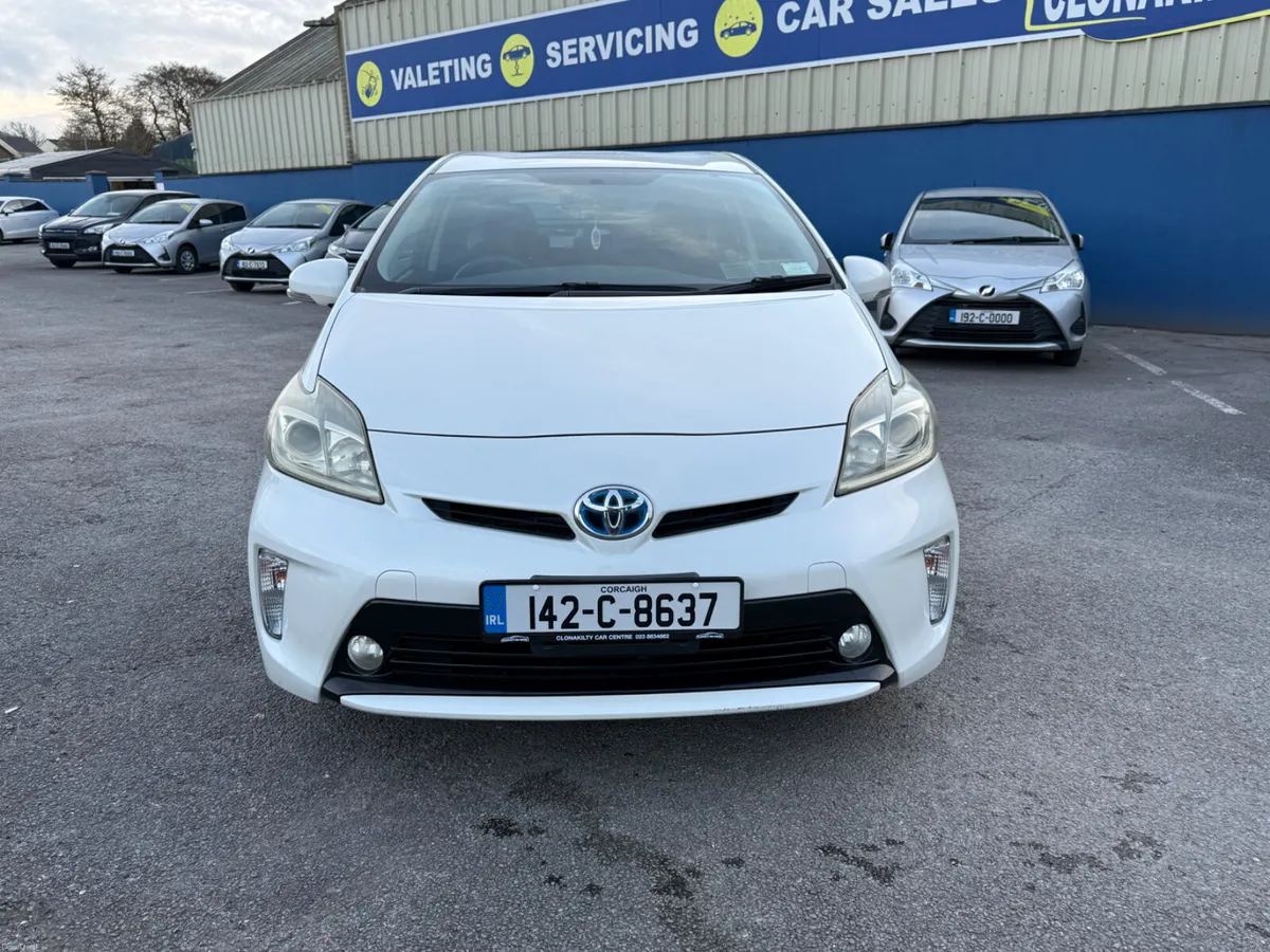 Immaculate Toyota Prius Self Charging Hybrid - Image 3