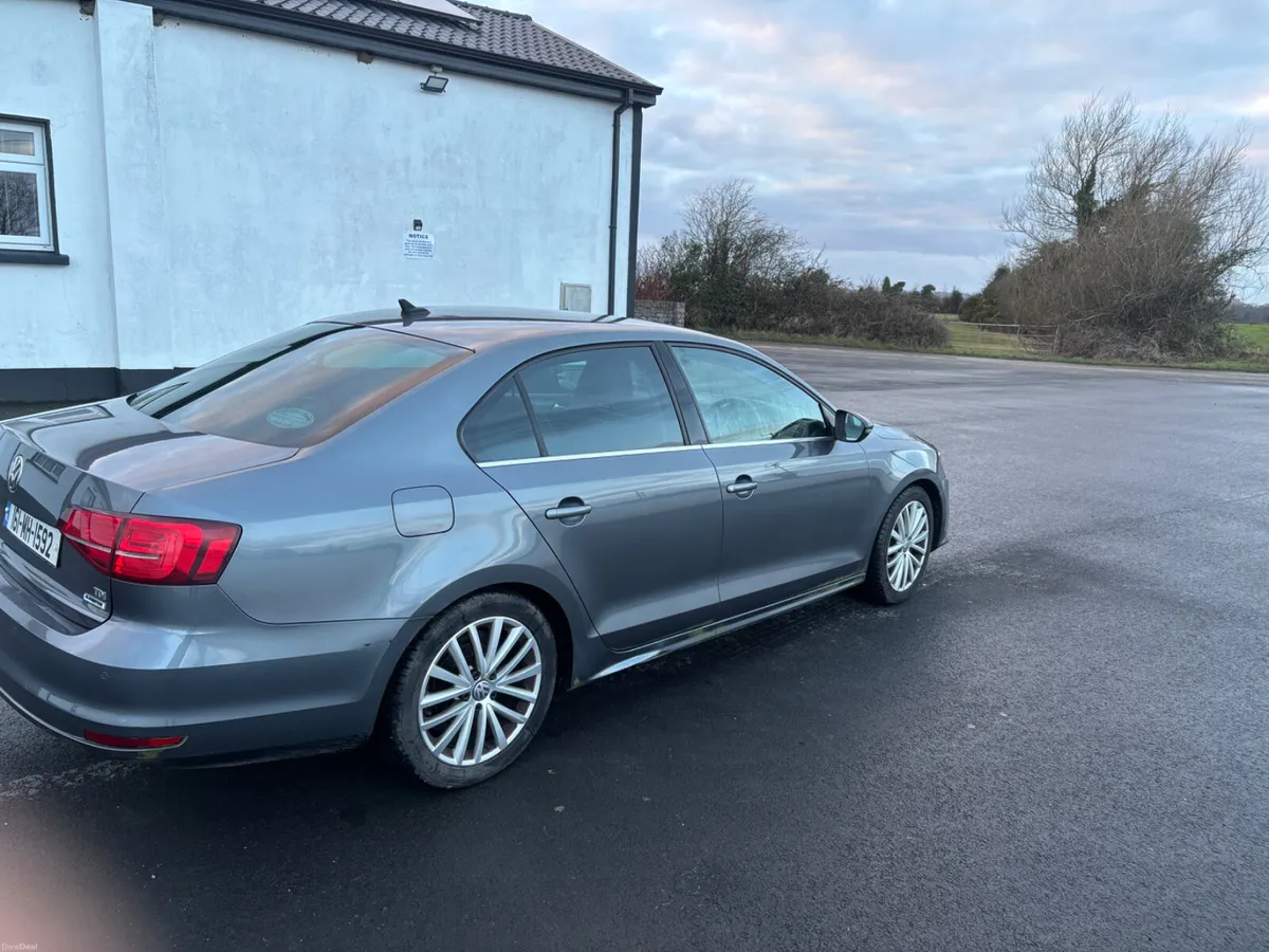 Volkswagen Jetta 2016 - Image 4