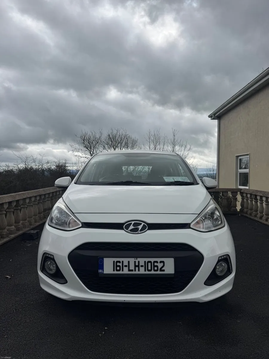 161 Hyundai i10 deluxe- low milage & quick sale - Image 1