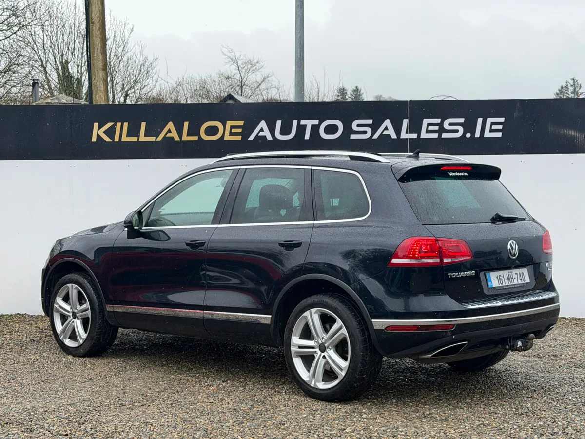 Volkswagen Touareg 3.0D V6 Auto (Very Low Miles) - Image 4
