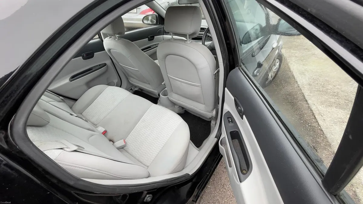 2007 Hyundai Accent Automatic 1.4 petrol. - Image 4