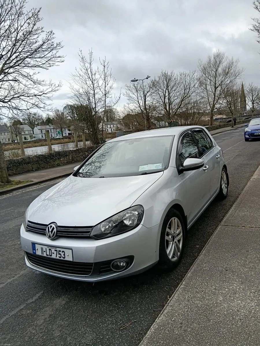 2011 Volkswagen Golf HighLine 1.6 tdi - Image 2