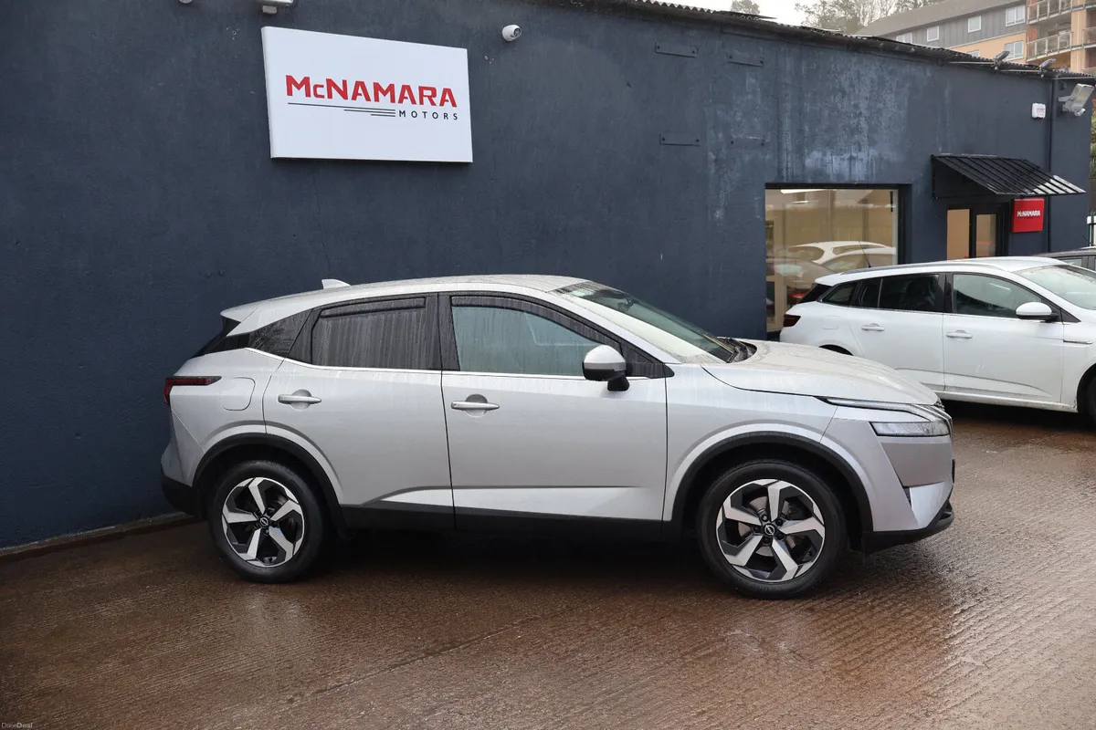 Nissan Qashqai SV Premium Low Km's Huge Spec! - Image 2