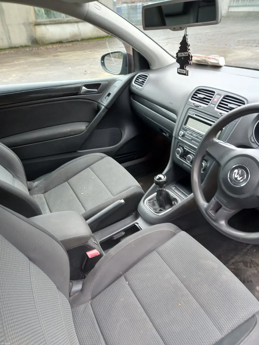 2010 Volkswagen Golf 1.6 Diesel - Image 3