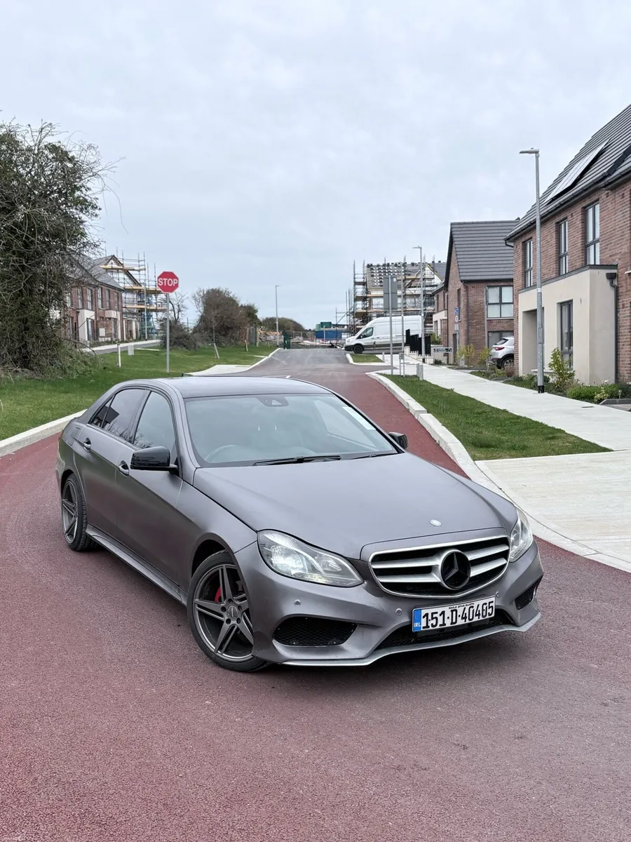 Mercedes E220 - Image 1