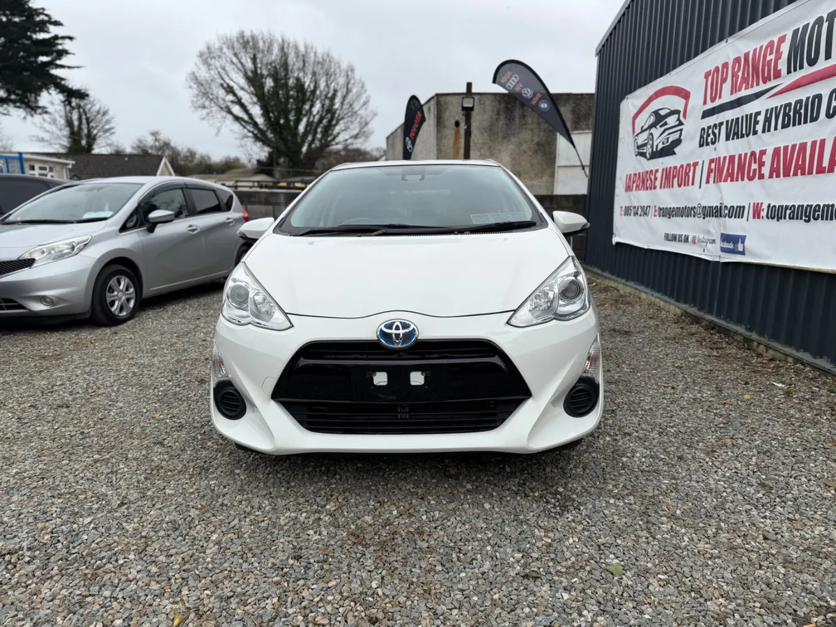 Toyota Aqua 2017 leather interior - Image 2