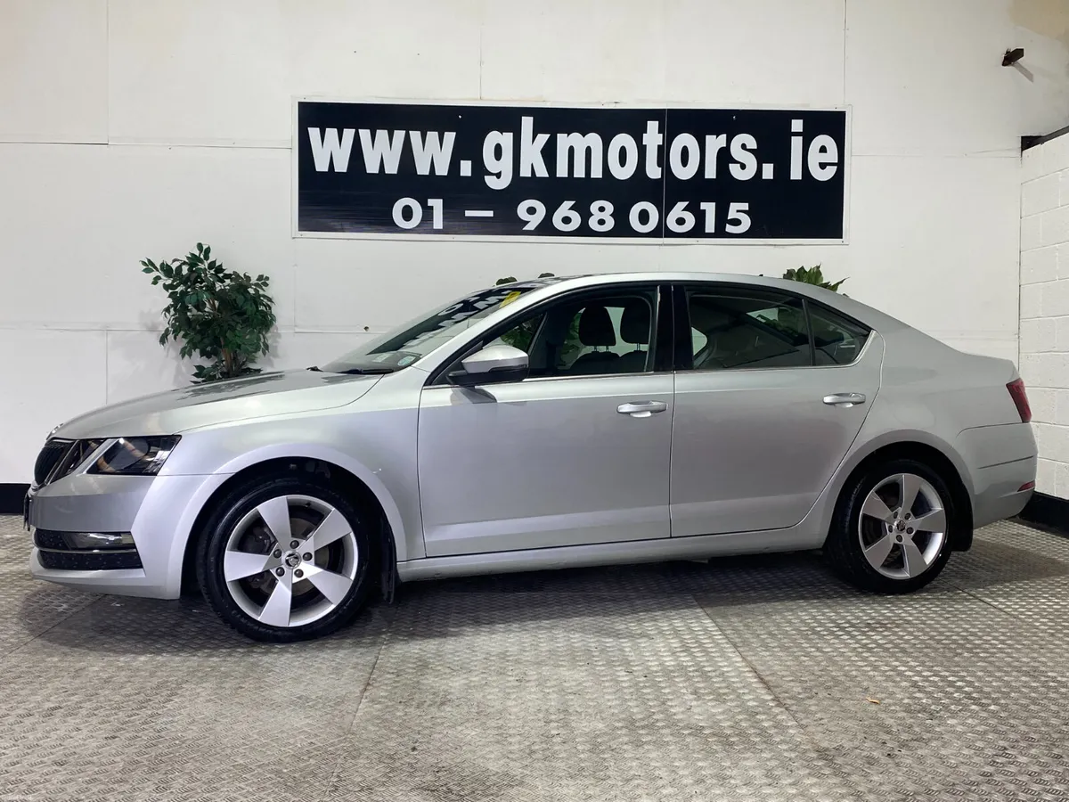 Skoda Octavia 2018///AUTOMATIC///PETROL - Image 2