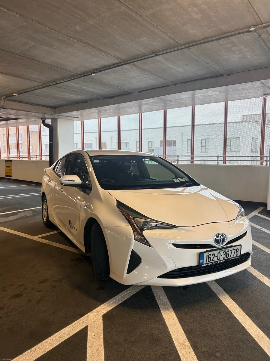 Toyota Prius Hybrid Auto |Toyota Service History - Image 2