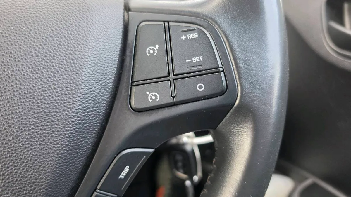 Hyundai i10 Low milage - Image 4