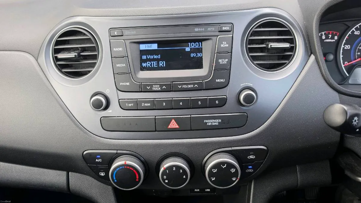 Hyundai i10 Low milage New Nct - Image 5