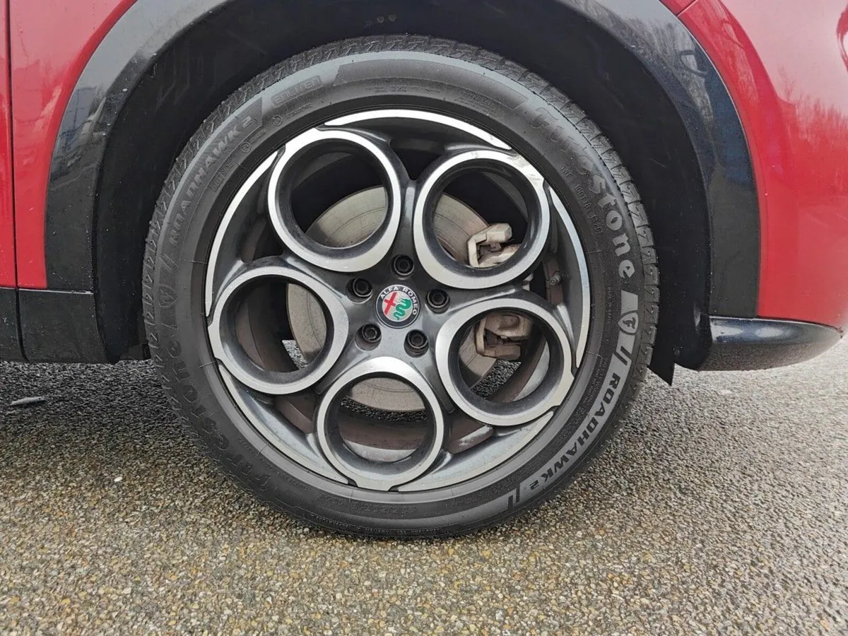 Alfa Romeo Tonale TI 1.5 MHEV 160HP AUTO - Image 5