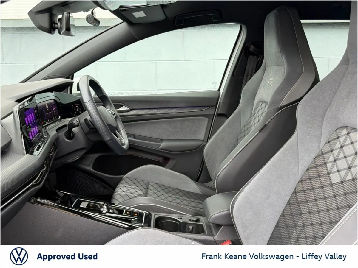 Volkswagen Golf R-LINE AUTO ESTATE 1.5 TSI 130BHP - Image 4