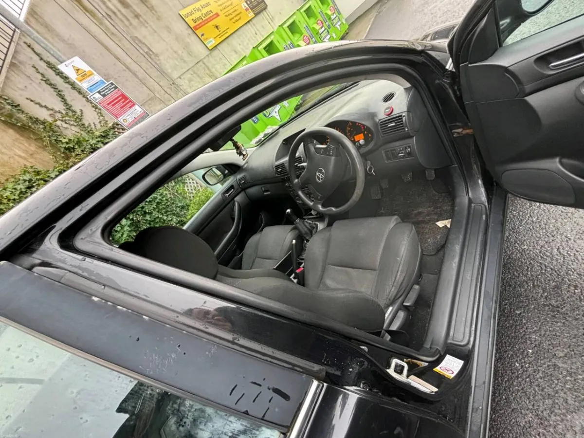 Toyota Avensis 1.6 Patrol - Image 4