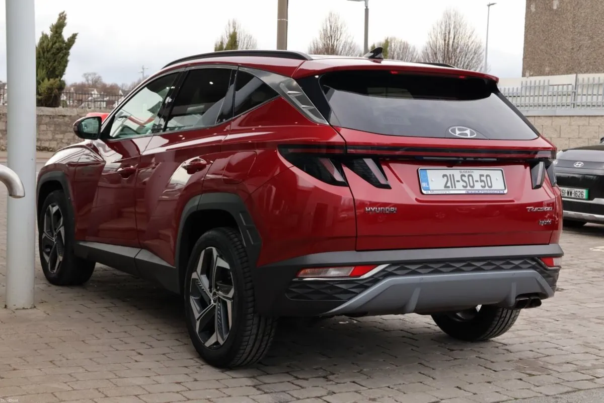 Hyundai Tucson 2WD Executive Plus HEV Auto - Image 5
