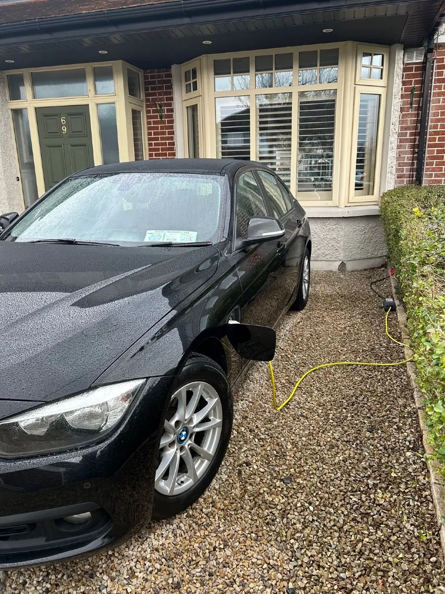 BMW 3-Series 2017 - Image 3